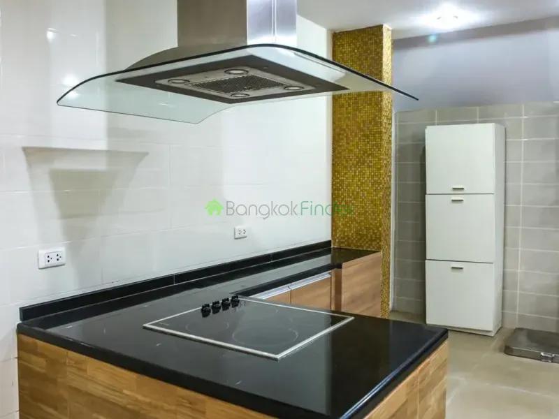 Pattanakarn, Pattanakarn, Thailand, 5 Bedroom Bedrooms, 0 ,4 BathroomBathrooms,House,For Rent,6698