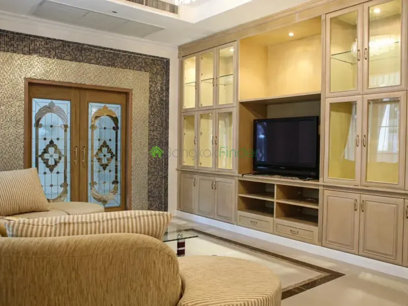 Pattanakarn, Pattanakarn, Thailand, 5 Bedroom Bedrooms, 0 ,4 BathroomBathrooms,House,For Rent,6698