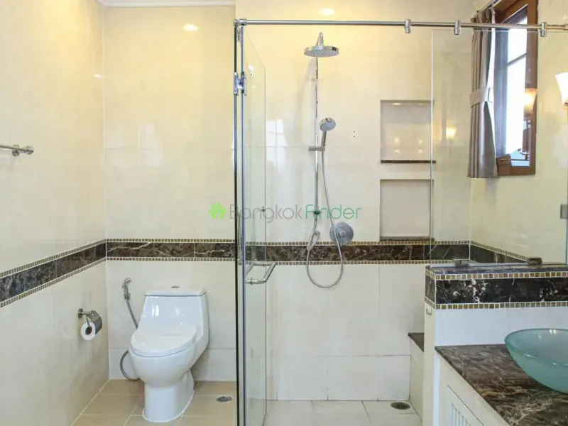 Pattanakarn, Pattanakarn, Thailand, 5 Bedroom Bedrooms, 0 ,4 BathroomBathrooms,House,For Rent,6698