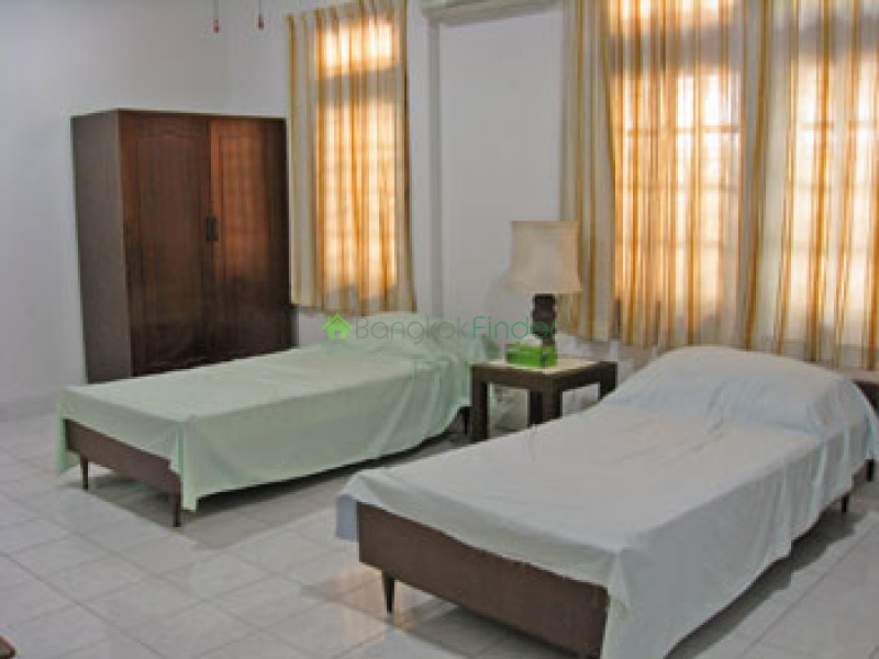 Sathorn, Bangkok, Thailand, 3 Bedrooms Bedrooms, ,4 BathroomsBathrooms,House,For Rent,6722