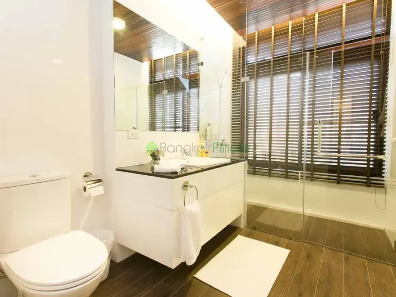Sathorn, Sathon, Thailand, 6 Bedroom Bedrooms, 0 ,6 BathroomBathrooms,Town House,For Rent,6734