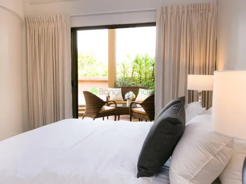Sathorn, Sathon, Thailand, 6 Bedroom Bedrooms, 0 ,6 BathroomBathrooms,Town House,For Rent,6734