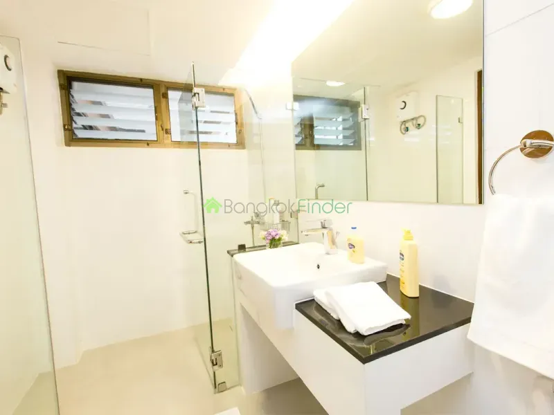 Sathorn, Sathon, Thailand, 6 Bedroom Bedrooms, 0 ,6 BathroomBathrooms,Town House,For Rent,6734
