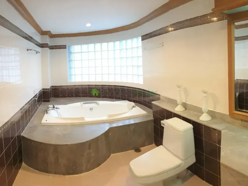 Phromphong, Phrom Phong, Thailand, 3 Bedroom Bedrooms, 0 ,3 BathroomBathrooms,Apartment,For Rent,Baan Sawadee Apartment,6740