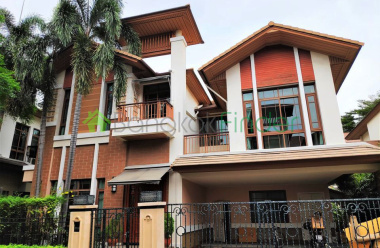 Sukhumvit-Phra Kanong, Phra Khanong, Bangkok, Thailand, 4 Bedrooms Bedrooms, ,5 BathroomsBathrooms,House,For Rent,Sukhumvit-Phra Kanong,6779