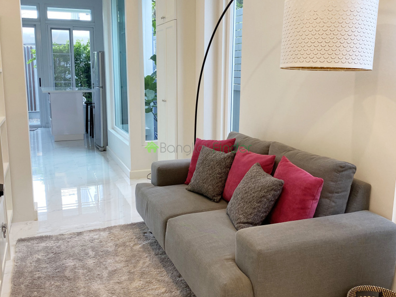 Thonglor, Bangkok, Thailand, 3 Bedrooms Bedrooms, ,3 BathroomsBathrooms,House,For Rent,6780