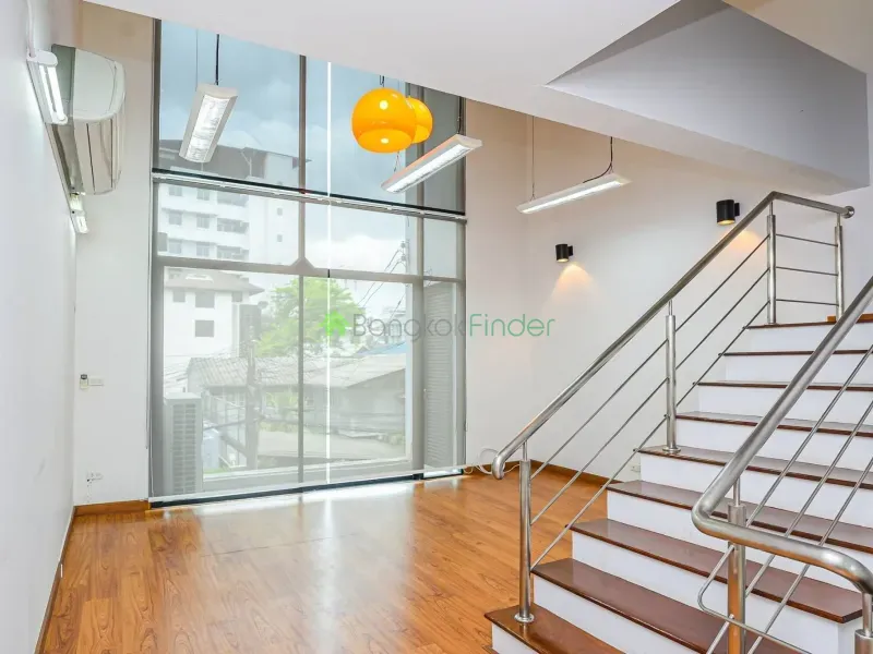 Thonglor, Thonglor, Thailand, 4 Bedroom Bedrooms, 0 ,4 BathroomBathrooms,Town House,For Rent,6892