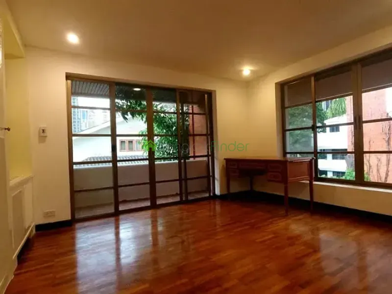 Ploenchit, Ploenchit-Chidlom, Thailand, 3 Bedroom Bedrooms, 0 ,3 BathroomBathrooms,Town House,For Rent,7126
