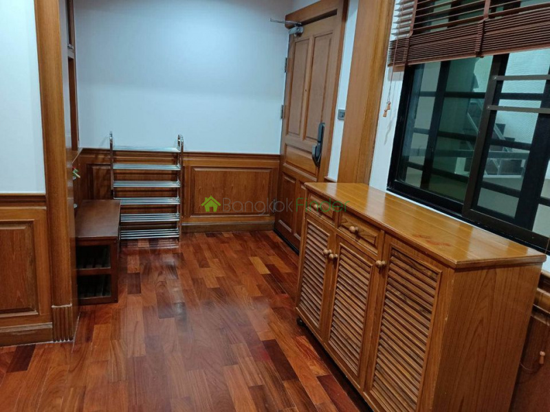 61 Sukhumvit, Phromphong, Bangkok, Thailand, 3 Bedrooms Bedrooms, ,3 BathroomsBathrooms,Condo,For Rent,Baan Prompong,Sukhumvit,7270