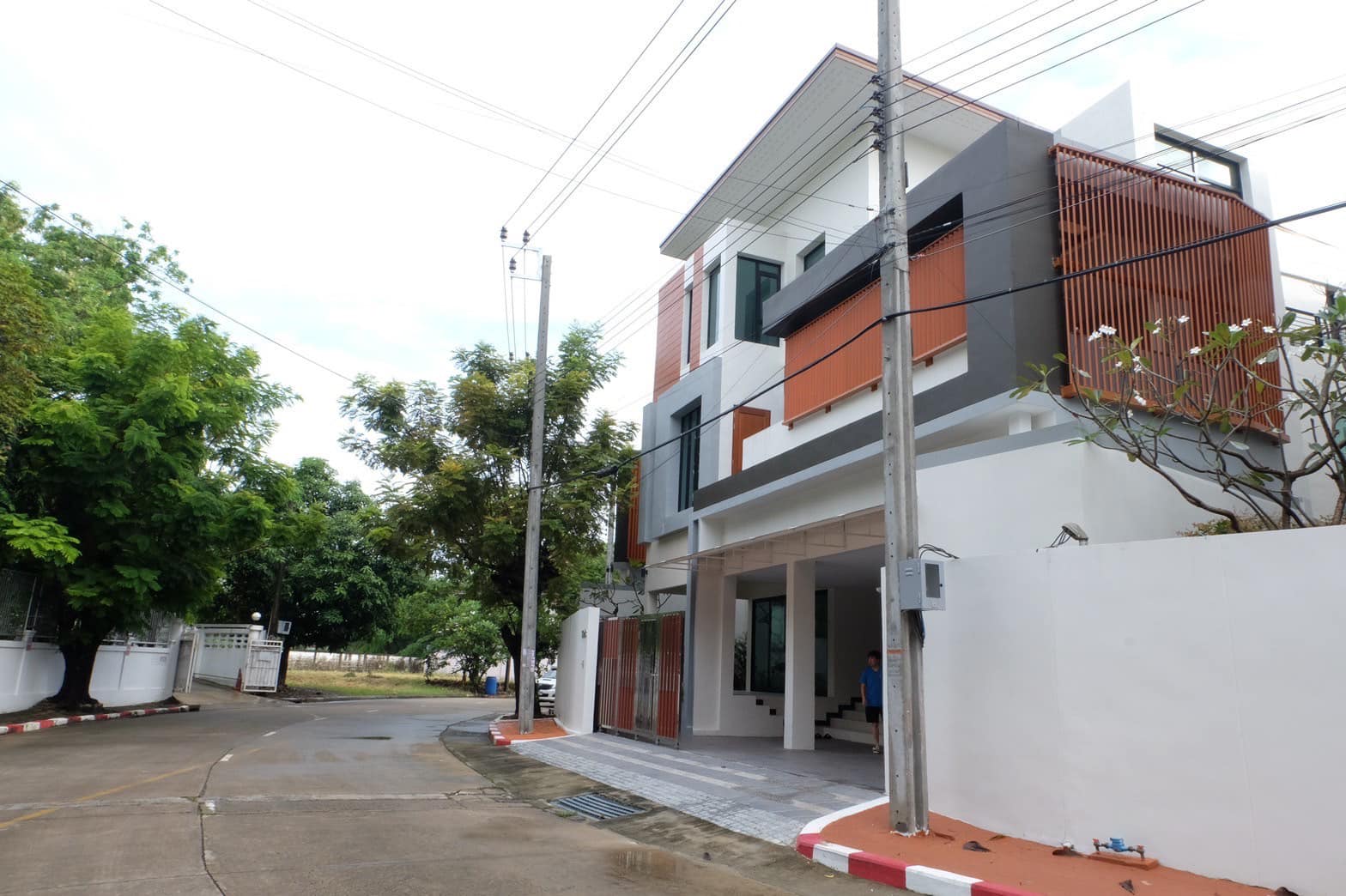 House For Rent 3 Bedrooms 3 Bathrooms Bangna-Srinakarin