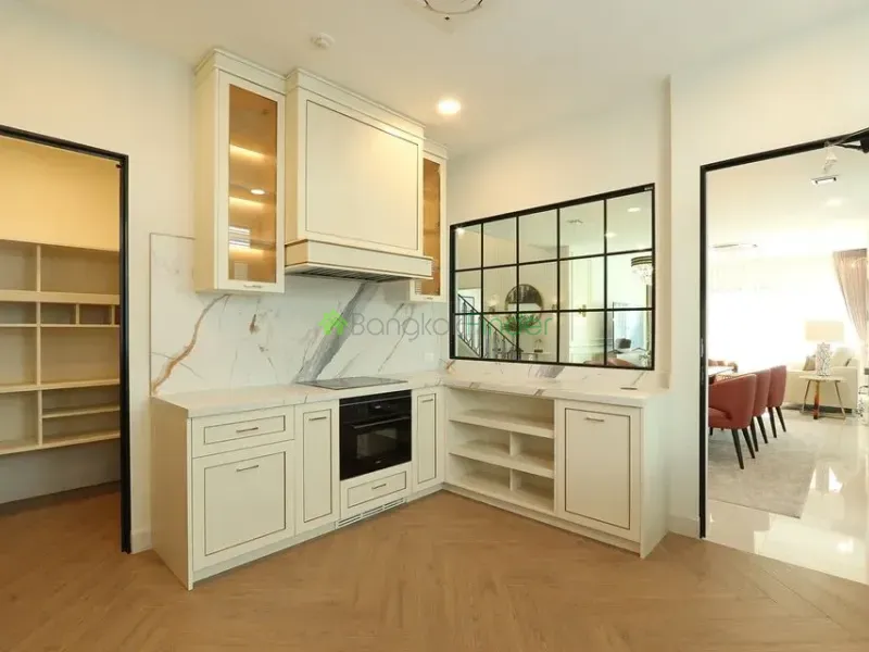 Rama 9, Rama 9, Thailand, 4 Bedroom Bedrooms, 0 ,6 BathroomBathrooms,House,For Rent,7467