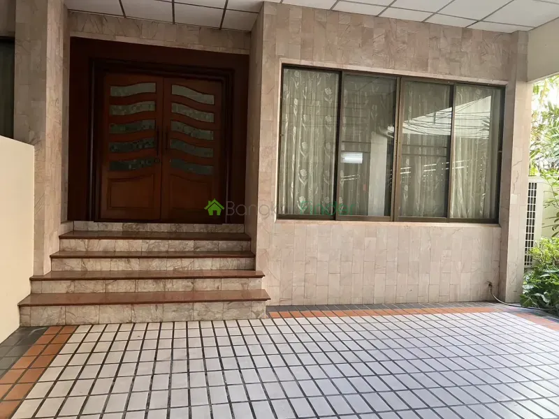 Thonglor, Thonglor, Thailand, 4 Bedroom Bedrooms, 0 ,5 BathroomBathrooms,Town House,For Rent,7501