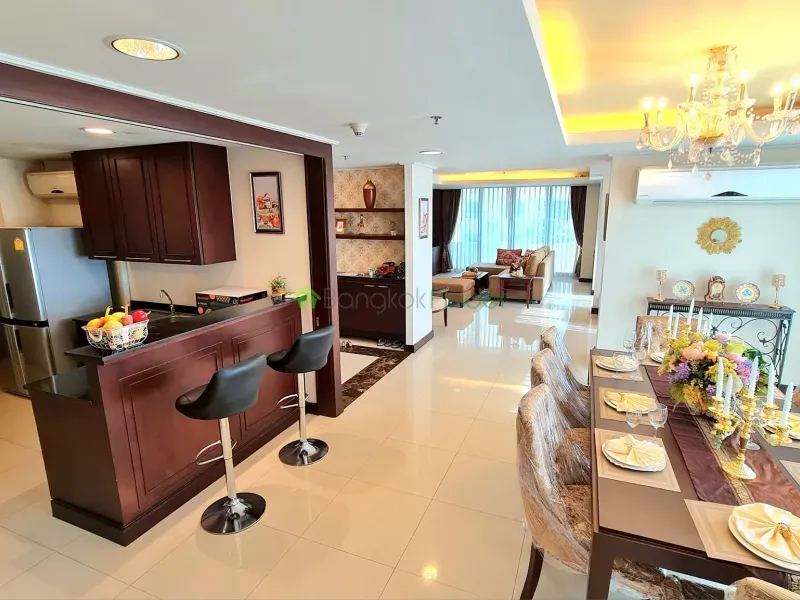 Phomphong, Bangkok, Thailand, 4 Bedroom Bedrooms, 0 ,5 BathroomBathrooms,Apartment,For Rent,Piyathip Place,7545