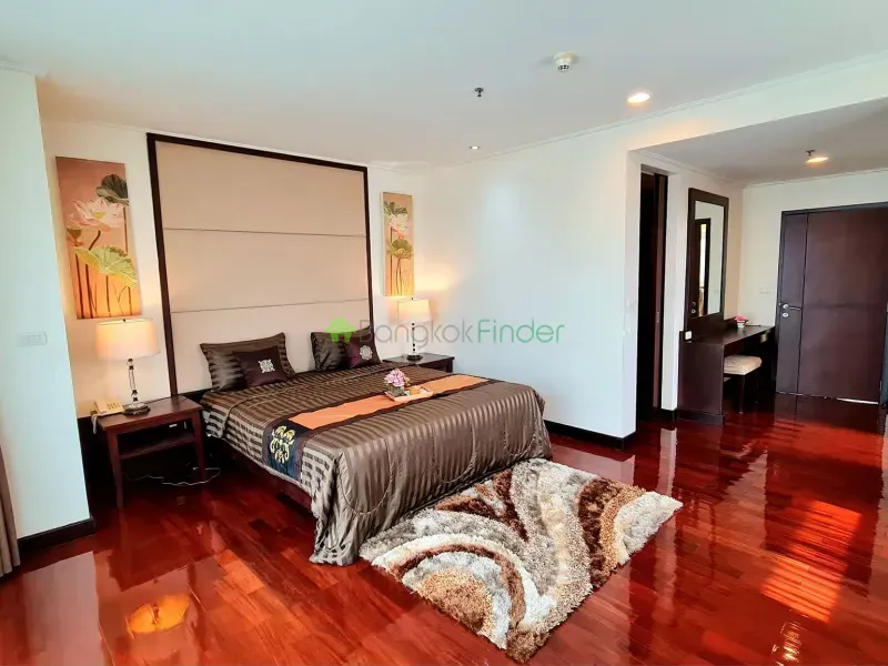 Phomphong, Bangkok, Thailand, 4 Bedroom Bedrooms, 0 ,5 BathroomBathrooms,Apartment,For Rent,Piyathip Place,7545