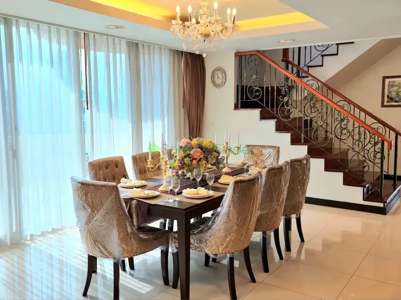 Phomphong, Bangkok, Thailand, 4 Bedroom Bedrooms, 0 ,5 BathroomBathrooms,Apartment,For Rent,Piyathip Place,7545