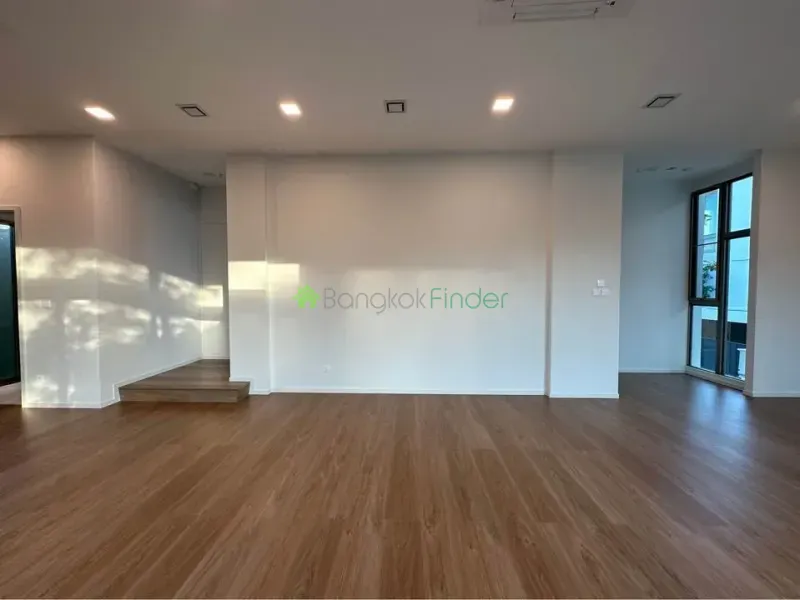 Rama 9, Rama 9, Thailand, 3 Bedroom Bedrooms, 0 ,4 BathroomBathrooms,House,For Rent,7552