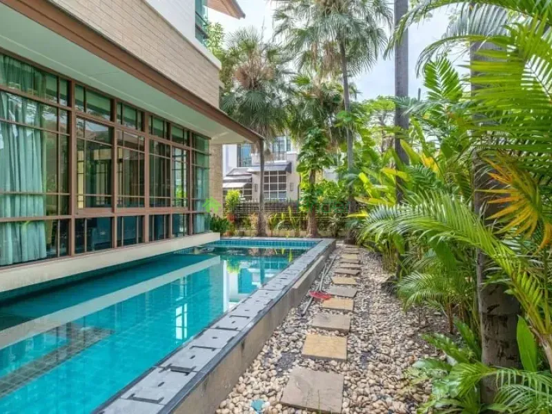 Phrakanong, Phra Khanong, Thailand, 4 Bedroom Bedrooms, 0 ,5 BathroomBathrooms,House,For Rent,7579