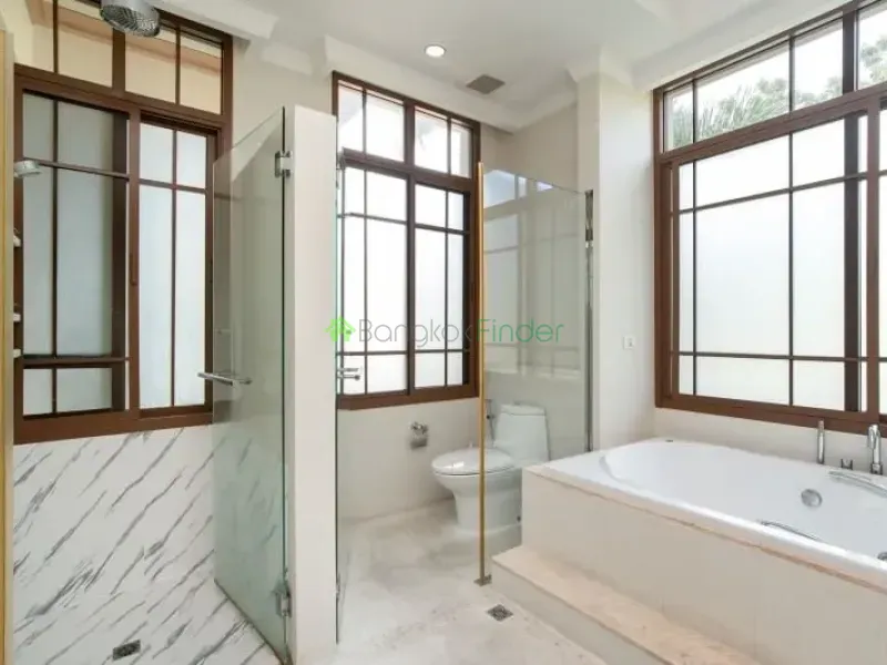 Phrakanong, Phra Khanong, Thailand, 4 Bedroom Bedrooms, 0 ,5 BathroomBathrooms,House,For Rent,7579