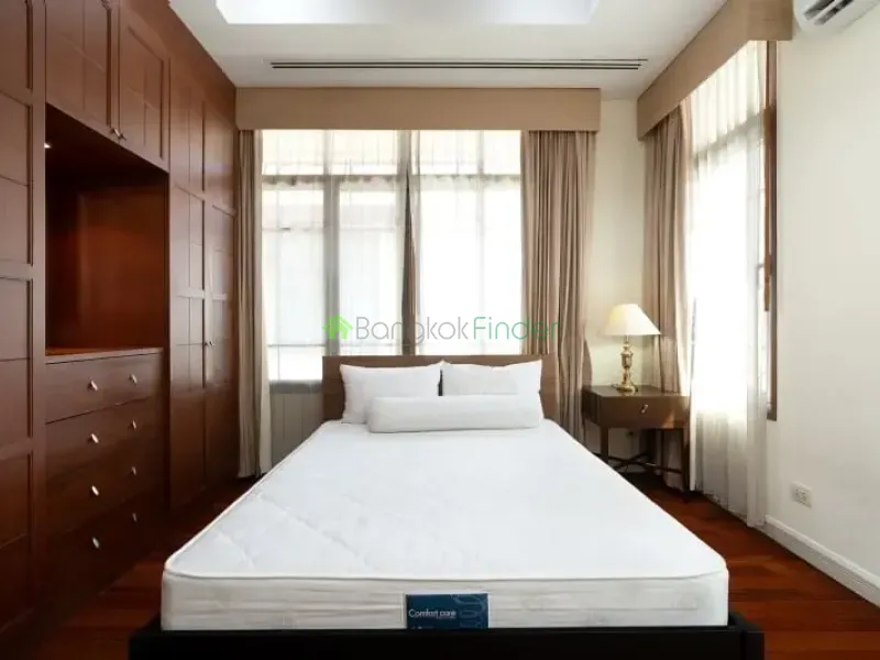 Phrakanong, Phra Khanong, Thailand, 4 Bedroom Bedrooms, 0 ,5 BathroomBathrooms,House,For Rent,7579
