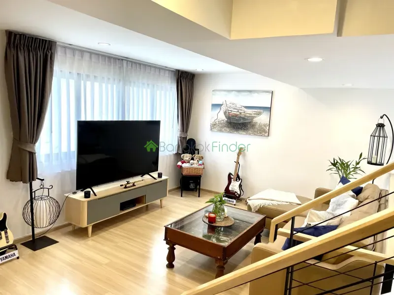 Pattanakarn, Pattanakarn, Pattanakarn, Thailand, 3 Bedroom Bedrooms, 0 ,4 BathroomBathrooms,Town House,For Rent,Pattanakarn,7626
