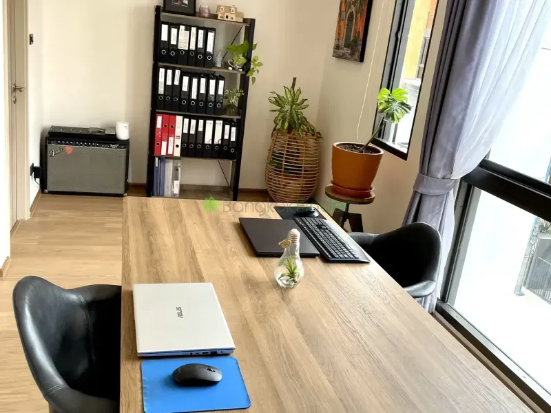 Pattanakarn, Pattanakarn, Pattanakarn, Thailand, 3 Bedroom Bedrooms, 0 ,4 BathroomBathrooms,Town House,For Rent,Pattanakarn,7626
