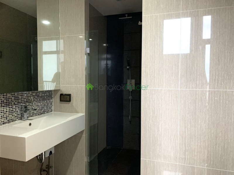 71 Sukhumvit, Phra Khanong, Bangkok, Thailand, 1 Bedroom Bedrooms, ,1 BathroomBathrooms,Condo,For Rent,Rhythm 44/1,Sukhumvit,7700