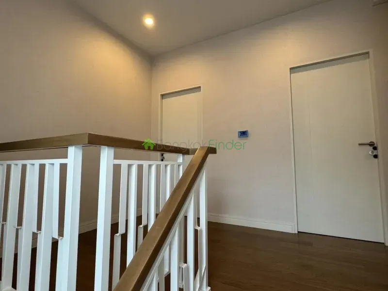 Pattanakarn, Pattanakarn, Thailand, 4 Bedroom Bedrooms, 0 ,5 BathroomBathrooms,House,For Rent,7710
