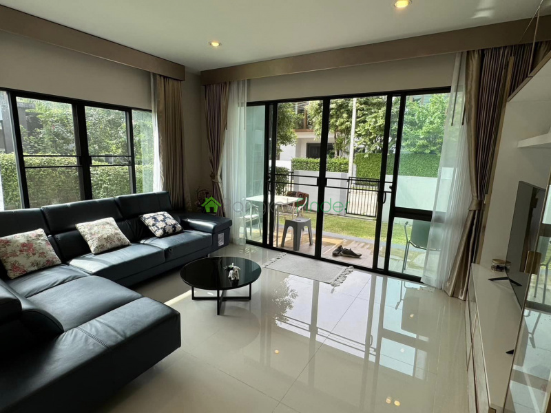 Pattanakarn, Bangkok, Thailand, 4 Bedrooms Bedrooms, ,5 BathroomsBathrooms,House,For Rent,7710