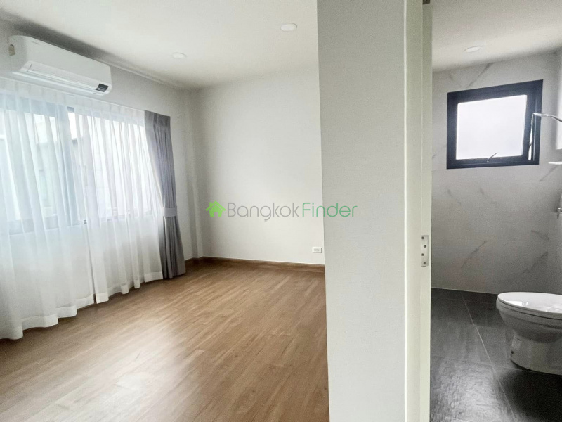 Bangna KM.7, Bangkok, Thailand, 4 Bedrooms Bedrooms, ,5 BathroomsBathrooms,House,For Rent,7714