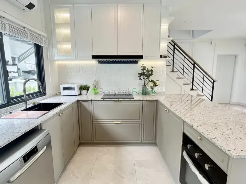 Bangna KM.7, Bangna-Srinakarin, Thailand, 4 Bedroom Bedrooms, 0 ,5 BathroomBathrooms,House,For Rent,7714