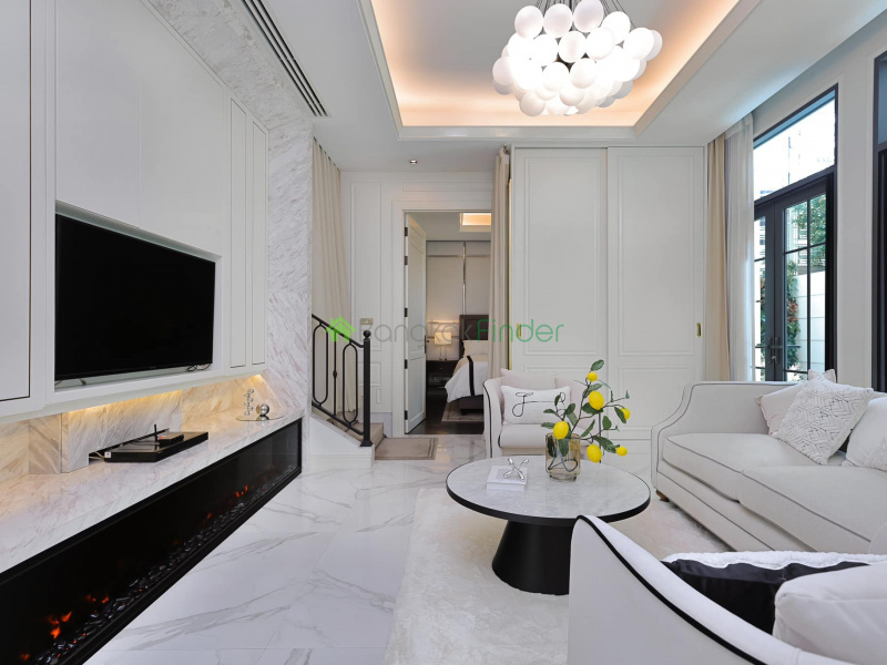 Ekamai, Bangkok, Thailand, 4 Bedrooms Bedrooms, ,5 BathroomsBathrooms,House,For Sale,7715