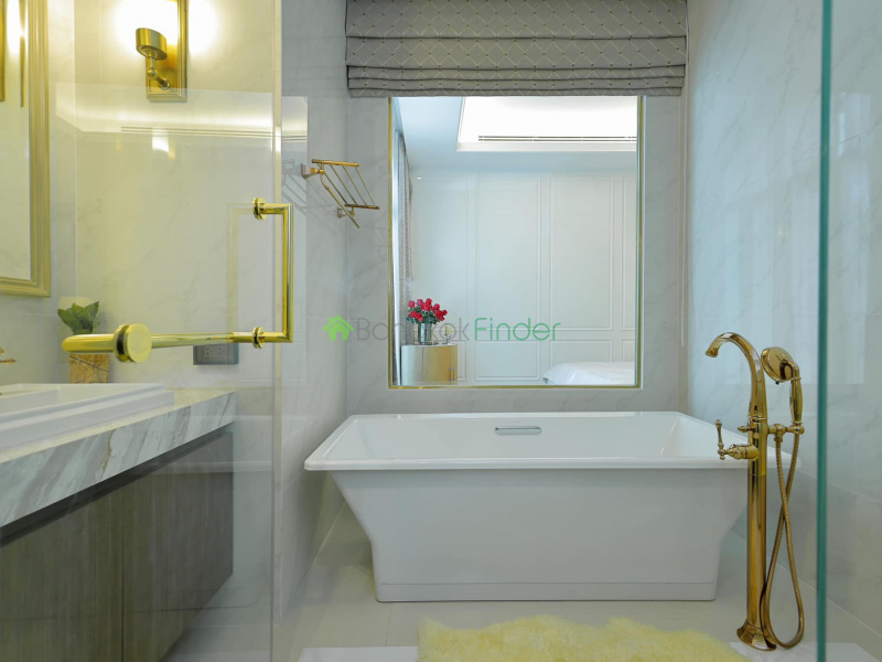 Ekamai, Bangkok, Thailand, 4 Bedrooms Bedrooms, ,5 BathroomsBathrooms,House,For Sale,7715