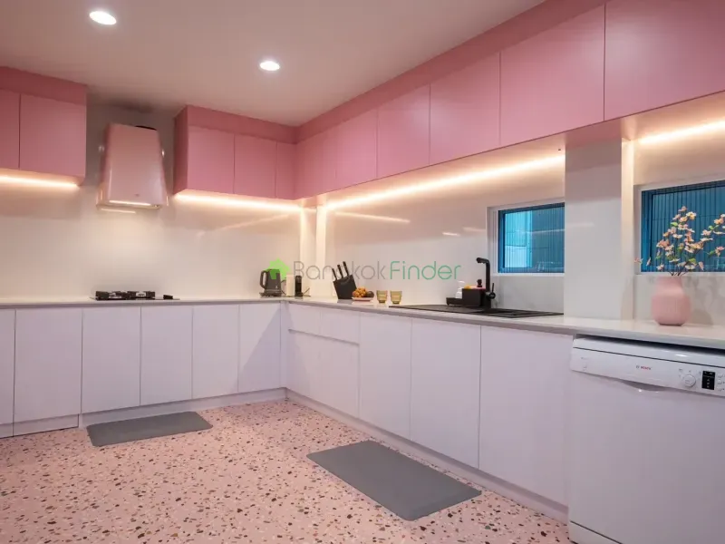 Pattanakarn, Pattanakarn, Pattanakarn, Thailand, 3 Bedroom Bedrooms, 0 ,3 BathroomBathrooms,House,For Rent,Pattanakarn,7720