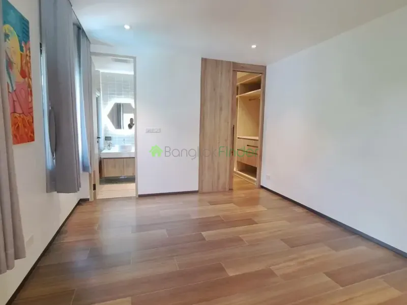 Pattanakarn, Pattanakarn, Pattanakarn, Thailand, 3 Bedroom Bedrooms, 0 ,3 BathroomBathrooms,House,For Rent,Pattanakarn,7720