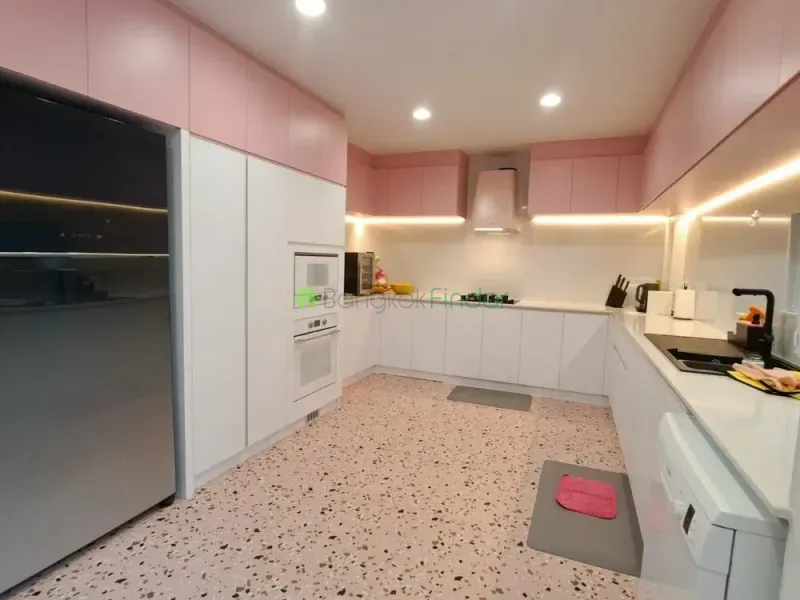 Pattanakarn, Pattanakarn, Pattanakarn, Thailand, 3 Bedroom Bedrooms, 0 ,3 BathroomBathrooms,House,For Rent,Pattanakarn,7720