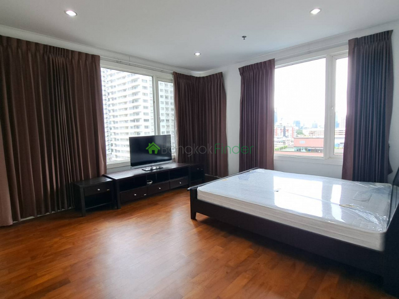 Phrom Phong, Bangkok, Thailand, 3 Bedrooms Bedrooms, ,3 BathroomsBathrooms,Condo,For Rent,Siri 24,7724