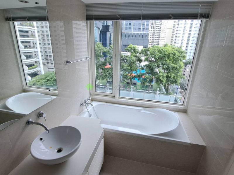 Phrom Phong, Bangkok, Thailand, 3 Bedrooms Bedrooms, ,3 BathroomsBathrooms,Condo,For Rent,Siri 24,7724