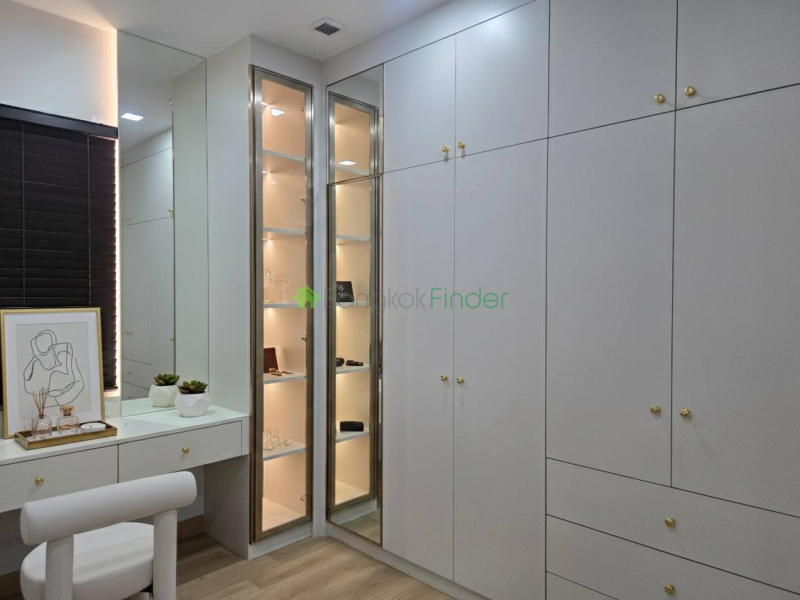 Bangna Km. 5, Bangkok, Thailand, 4 Bedrooms Bedrooms, 0 ,4 BathroomsBathrooms,House,For Rent,7740