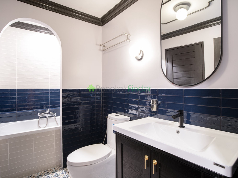 Phromphong, Bangkok, Thailand, 3 Bedrooms Bedrooms, 0 ,2 BathroomsBathrooms,Condo,For Rent,DS Tower II,7741