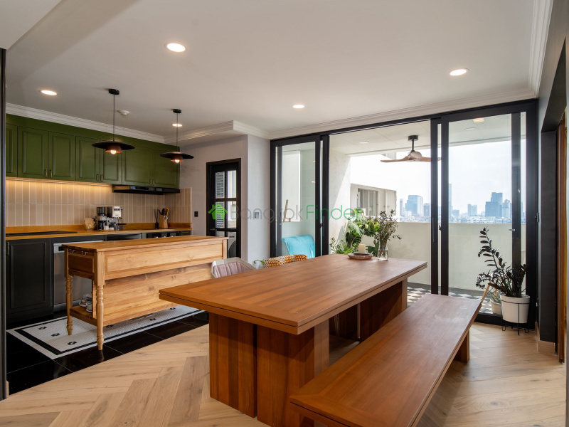 Phromphong, Bangkok, Thailand, 3 Bedrooms Bedrooms, 0 ,2 BathroomsBathrooms,Condo,For Rent,DS Tower II,7741