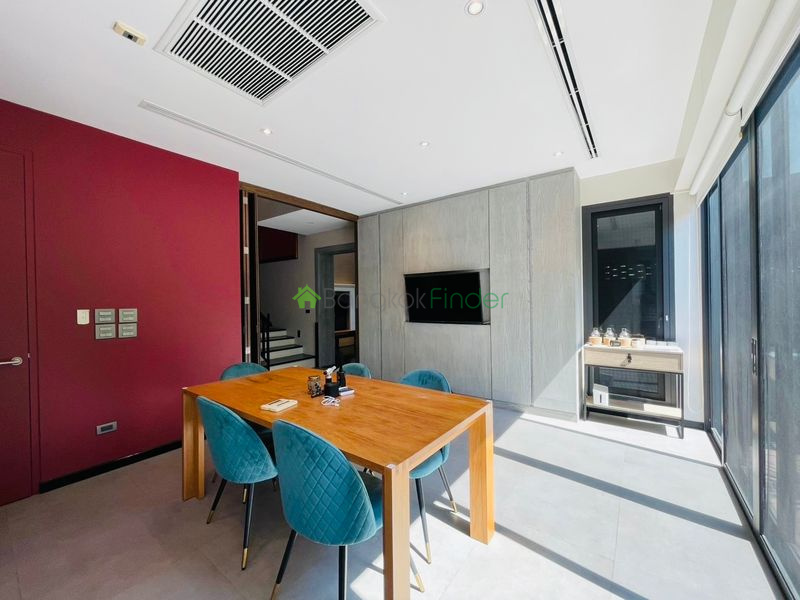 Ekkamai, Bangkok, Thailand, 3 Bedrooms Bedrooms, 0 ,3 BathroomsBathrooms,House,For Rent,7750