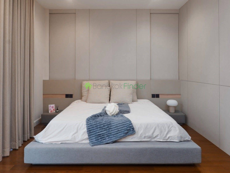Sukhumvit-Udomsuk, Bangkok, Thailand, 3 Bedrooms Bedrooms, 0 ,4 BathroomsBathrooms,House,For Rent,7763