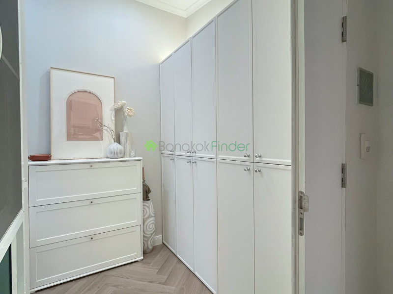 Ekkamai, Bangkok, Thailand, 3 Bedrooms Bedrooms, 0 ,2 BathroomsBathrooms,Condo,For Rent,The Bangkok 61,7765