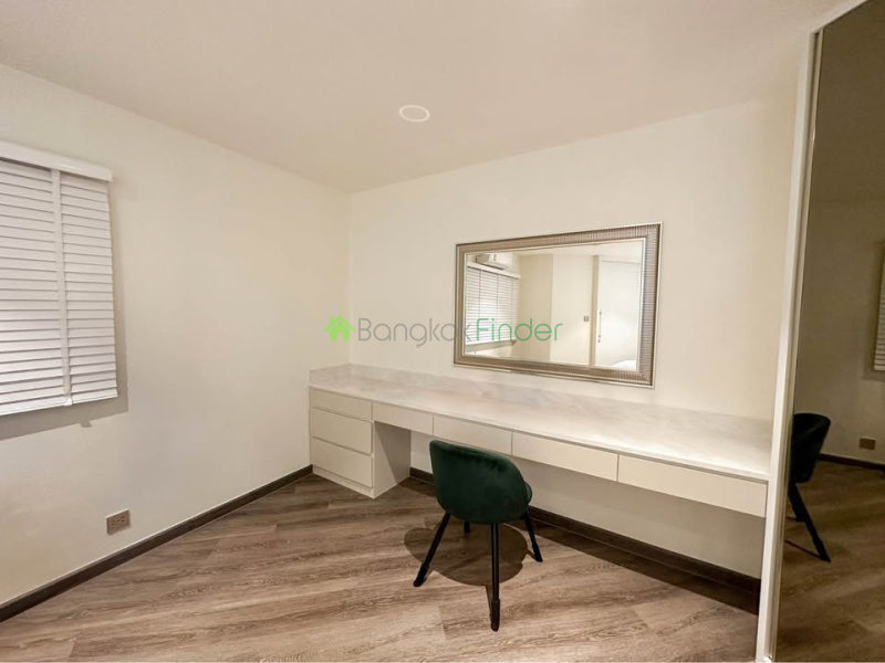 Sukhumvit 39, Bangkok, Thailand, 3 Bedrooms Bedrooms, 0 ,2 BathroomsBathrooms,Condo,For Rent,DS Tower II,7778