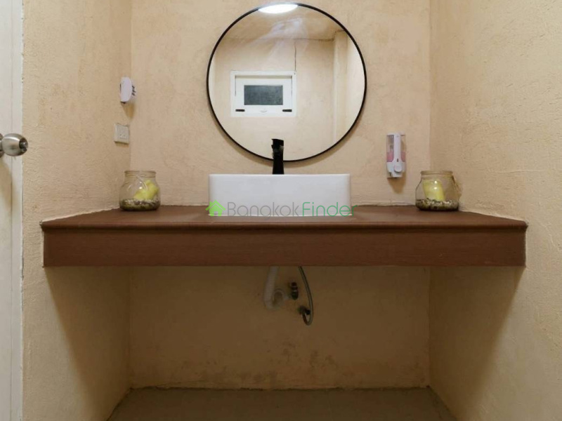 Sukhumvit 55, Thonglor, Thailand, 5 Bedrooms Bedrooms, 0 ,5 BathroomsBathrooms,Town House,For Rent,7781