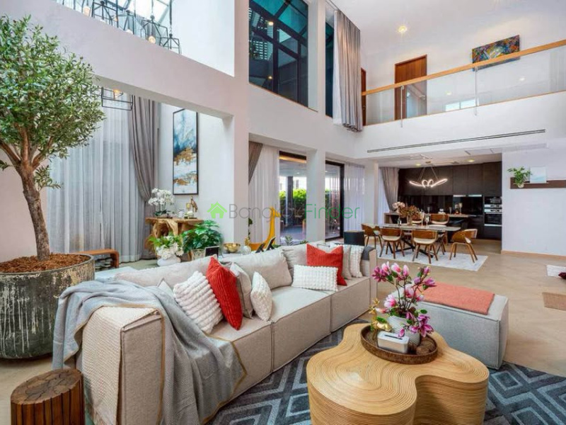 Sukhumvit 71, Bangkok, Thailand, 4 Bedrooms Bedrooms, 0 ,5 BathroomsBathrooms,House,For Sale,7783