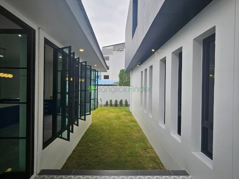 Bangchak, Bangkok, Thailand, 5 Bedrooms Bedrooms, 0 ,7 BathroomsBathrooms,House,For Rent,7784