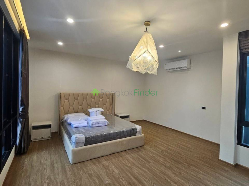 Bangchak, Bangkok, Thailand, 5 Bedrooms Bedrooms, 0 ,7 BathroomsBathrooms,House,For Rent,7784