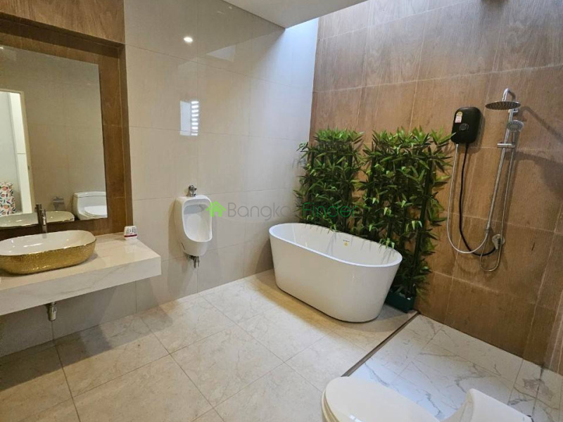 Bangchak, Bangkok, Thailand, 5 Bedrooms Bedrooms, 0 ,7 BathroomsBathrooms,House,For Rent,7784