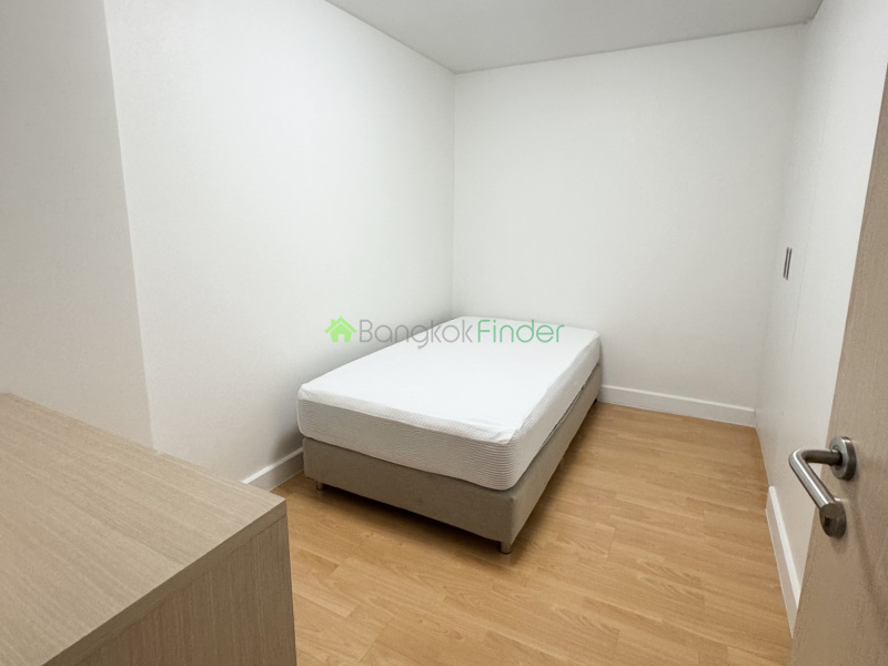 Silom, Bangkok, Thailand, 4 Bedrooms Bedrooms, 0 ,2 BathroomsBathrooms,Condo,For Rent,Silom Suites,7787